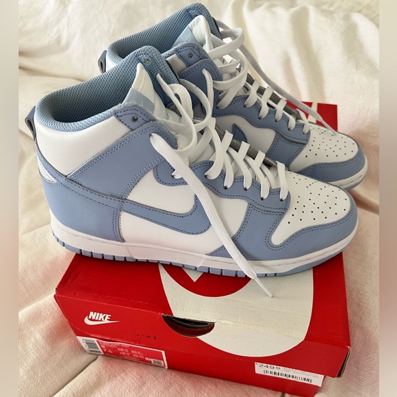 Nike Dunk High - Picture 1 of 8